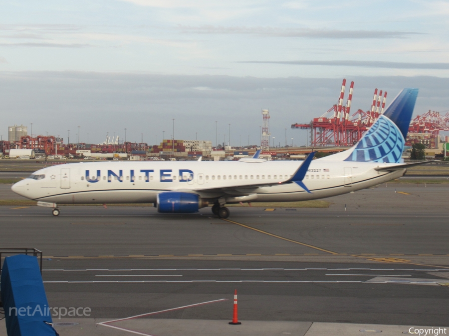 United Airlines Boeing 737-824 (N13227) | Photo 472929