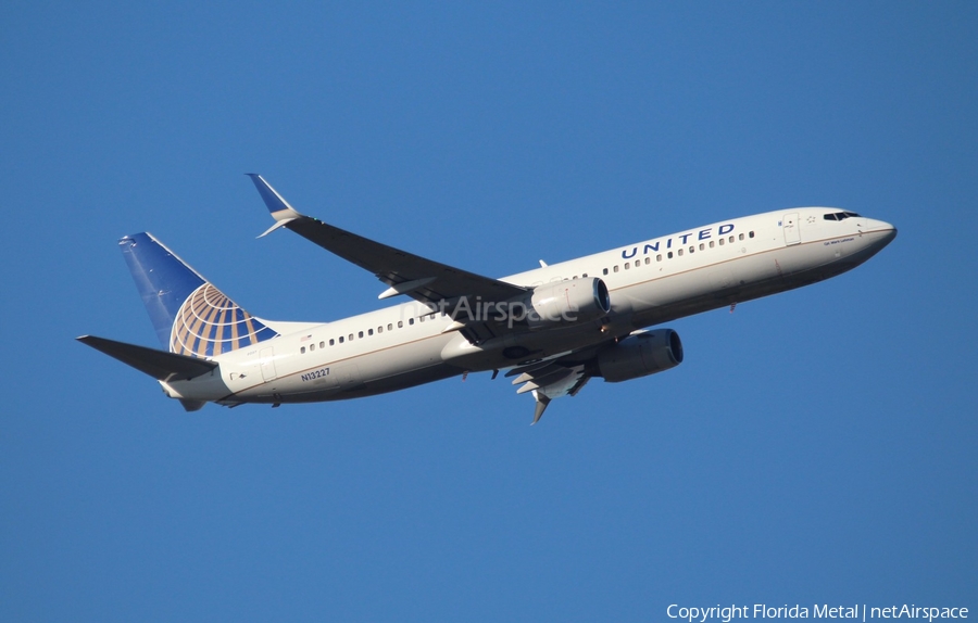 United Airlines Boeing 737-824 (N13227) | Photo 362163