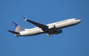 United Airlines Boeing 737-824 (N13227) at  Orlando - International (McCoy), United States