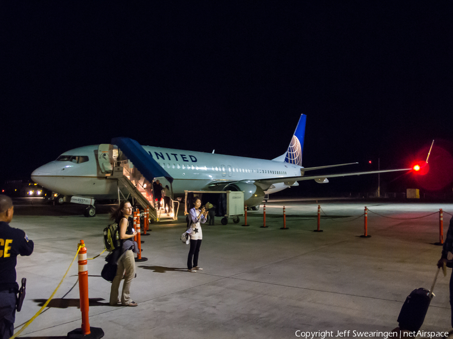 United Airlines Boeing 737-824 (N13227) | Photo 37792