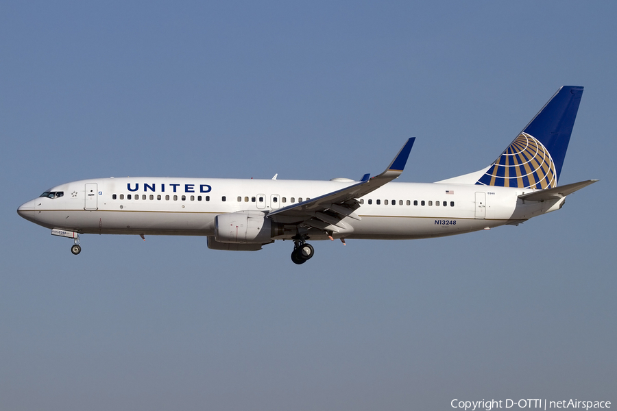 United Airlines Boeing 737-824 (N13248) | Photo 424617