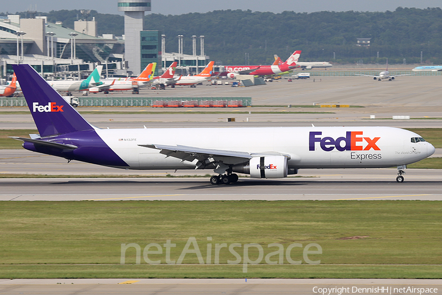 FedEx Boeing 767-3S2F(ER) (N132FE) | Photo 330975
