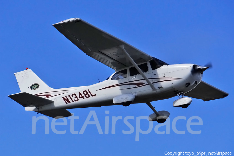 Isla Grande Flying School Cessna 172S Skyhawk SP (N1348L) | Photo 68556