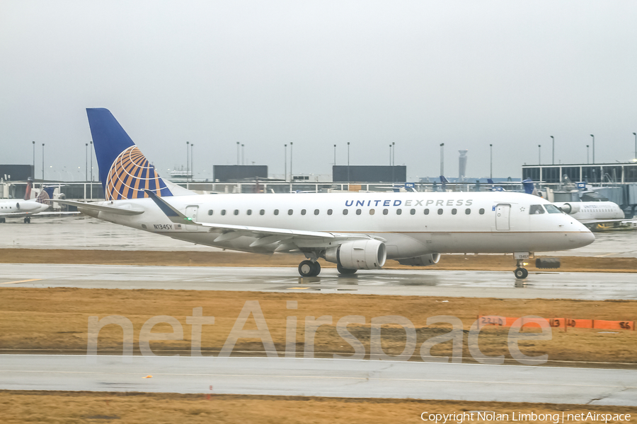 United Express (SkyWest Airlines) Embraer ERJ-175LR (ERJ-170-200LR) (N134SY) | Photo 427762