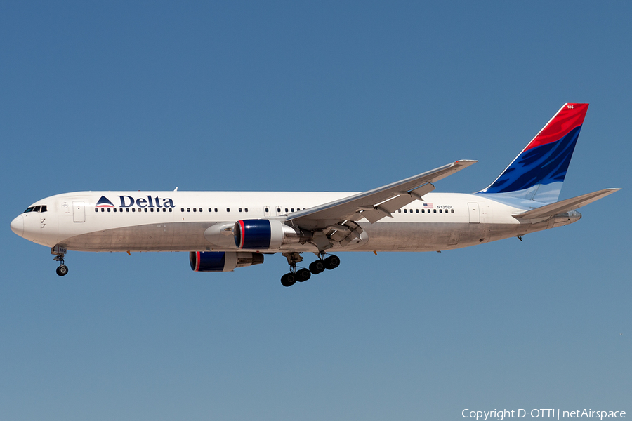 Delta Air Lines Boeing 767-332 (N135DL) | Photo 180164