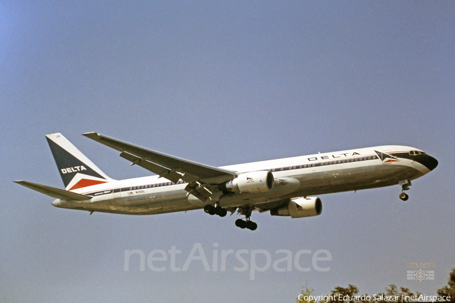 Delta Air Lines Boeing 767-332 (N135DL) | Photo 453014