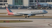 American Airlines Airbus A321-231 (N136AN) at  Miami - International, United States