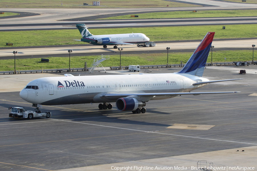 Delta Air Lines Boeing 767-332 (N136DL) | Photo 173613