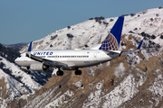 United Airlines Boeing 737-724 (N13716) at  Eagle - Vail, United States