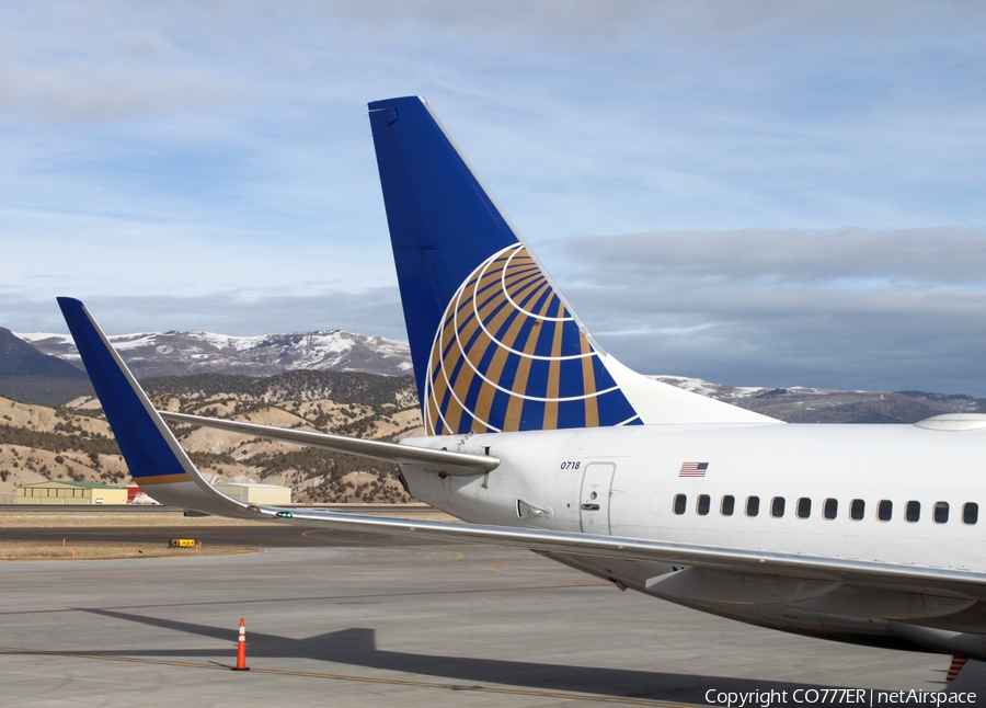 United Airlines Boeing 737-724 (N13718) | Photo 1226