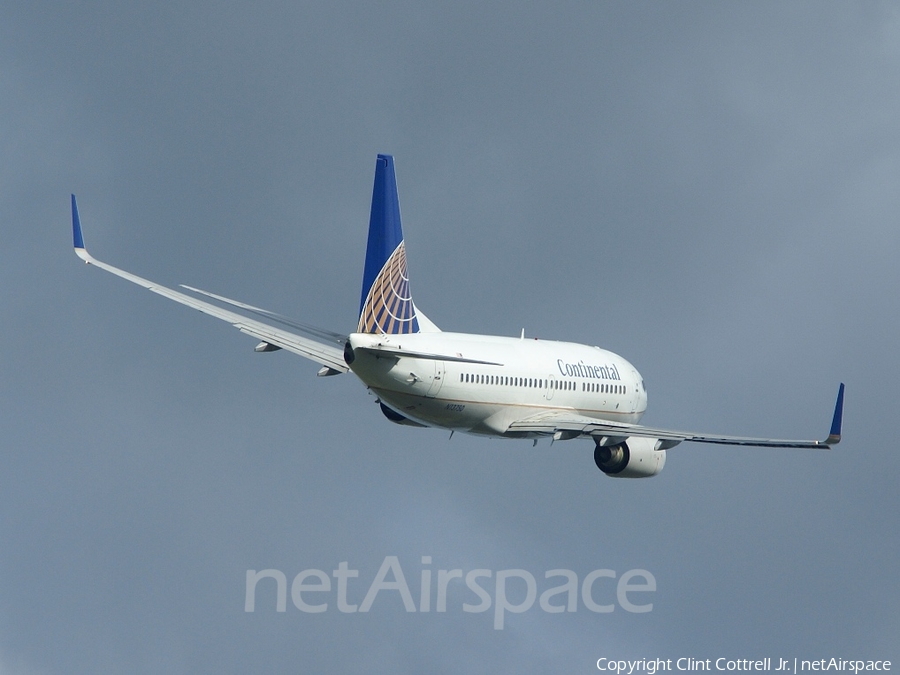 Continental Airlines Boeing 737-724 (N13750) | Photo 41864