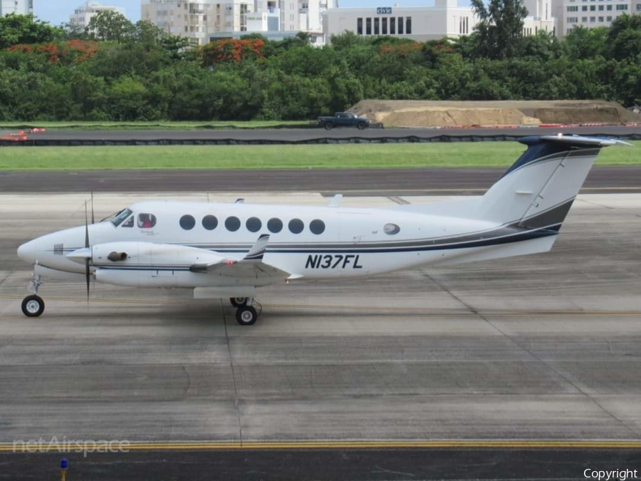 (Private) Beech King Air 350 (N137FL) | Photo 627422