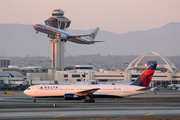 Delta Air Lines Boeing 767-332 (N138DL) at  Los Angeles - International, United States