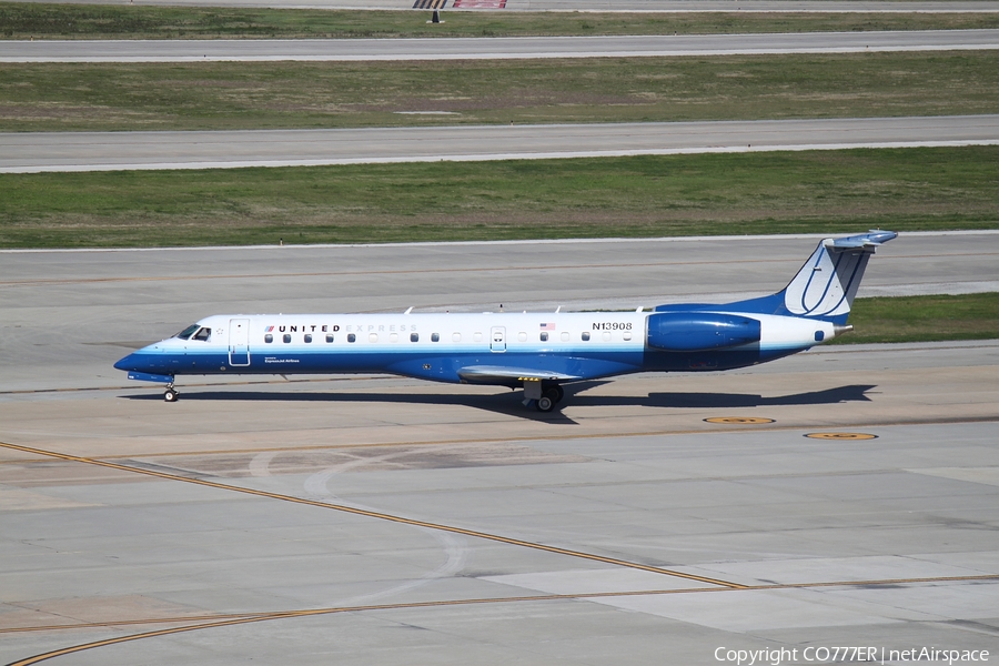 United Express (ExpressJet Airlines) Embraer ERJ-145LR (N13908) | Photo 2518