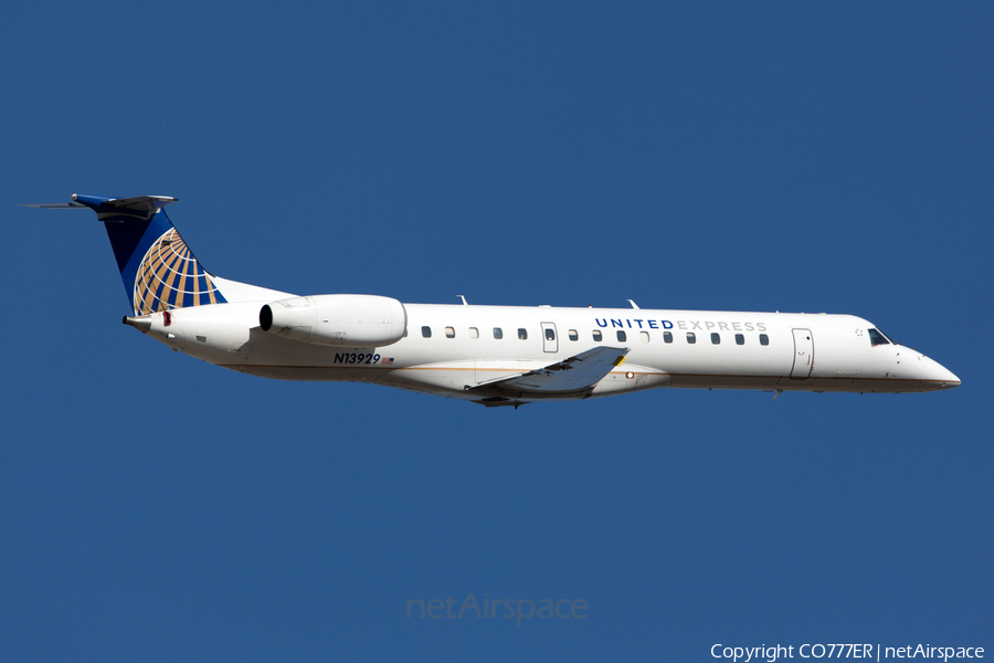 United Express (ExpressJet Airlines) Embraer ERJ-145EP (N13929) | Photo 22583