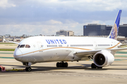 United Airlines Boeing 787-9 Dreamliner (N13954) at  Los Angeles - International, United States