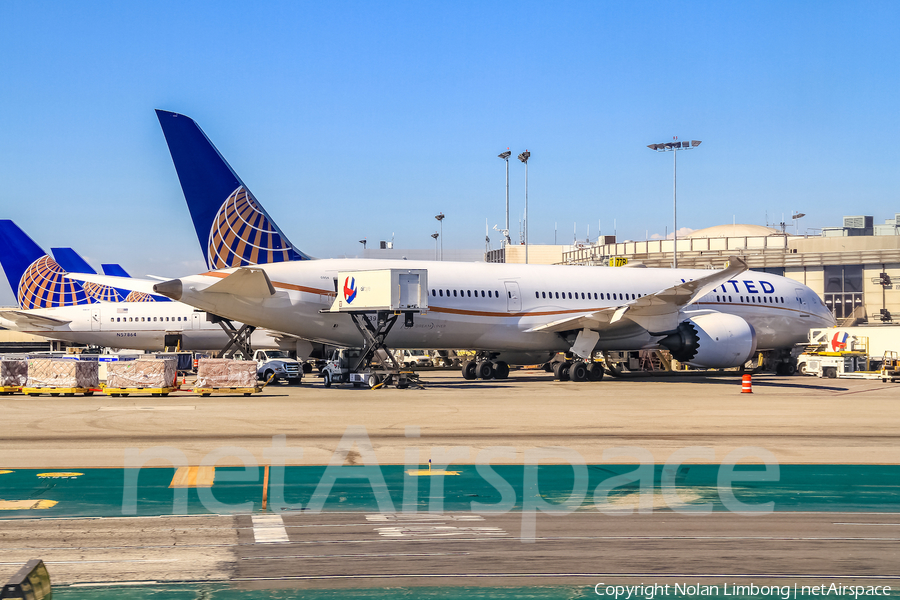 United Airlines Boeing 787-9 Dreamliner (N13954) | Photo 439513
