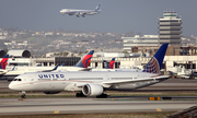 United Airlines Boeing 787-9 Dreamliner (N13954) at  Los Angeles - International, United States