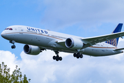 United Airlines Boeing 787-9 Dreamliner (N13954) at  London - Heathrow, United Kingdom