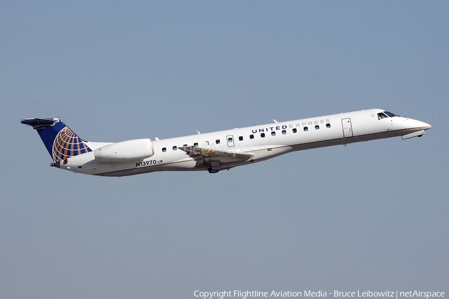 United Express (ExpressJet Airlines) Embraer ERJ-145LR (N13970) | Photo 88388