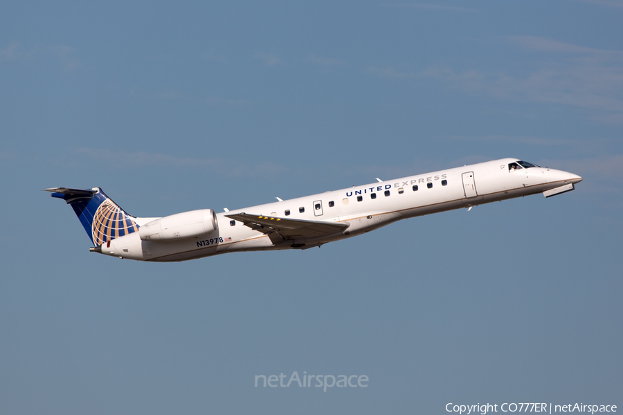 United Express (ExpressJet Airlines) Embraer ERJ-145LR (N13978) | Photo 68330