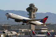 Delta Air Lines Boeing 767-332 (N139DL) at  Los Angeles - International, United States