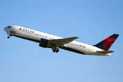 Delta Air Lines Boeing 767-332 (N139DL) at  Los Angeles - International, United States