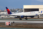 Delta Air Lines Boeing 767-332 (N139DL) at  Los Angeles - International, United States