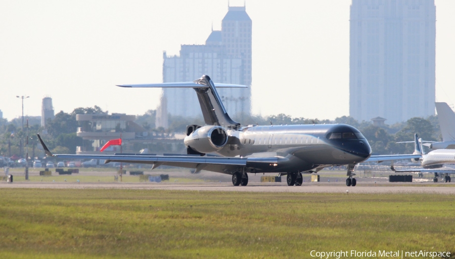 (Private) Bombardier BD-700-1A10 Global Express XRS (N13JS) | Photo 327919