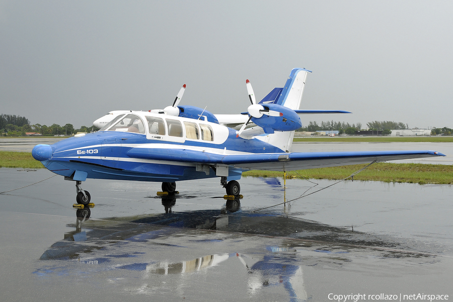 (Private) Beriev Be-103 (N13KL) | Photo 15616