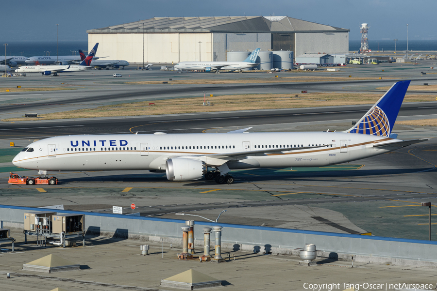 United Airlines Boeing 787-10 Dreamliner (N14001) | Photo 365907