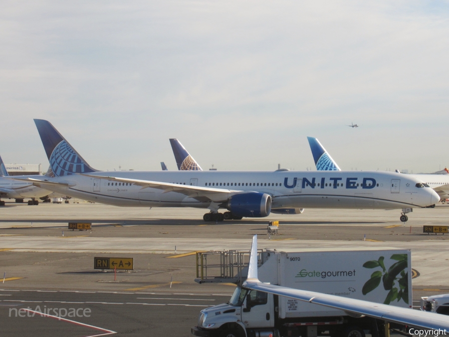 United Airlines Boeing 787-10 Dreamliner (N14011) | Photo 528528