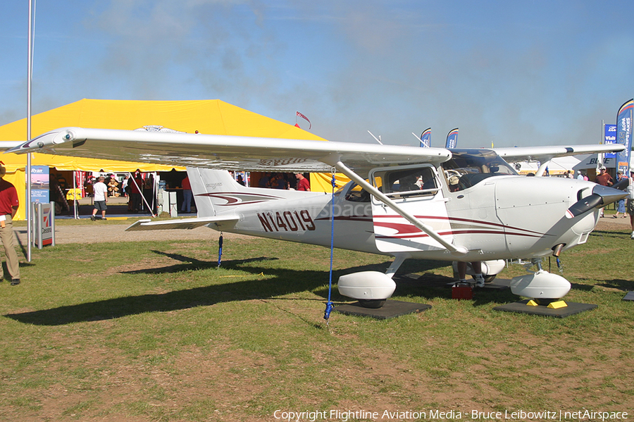 (Private) Cessna 172S Skyhawk SP (N14019) | Photo 168036