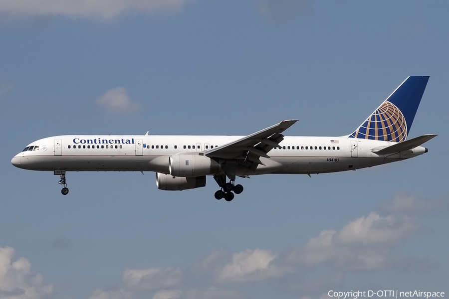 Continental Airlines Boeing 757-224 (N14102) | Photo 177223