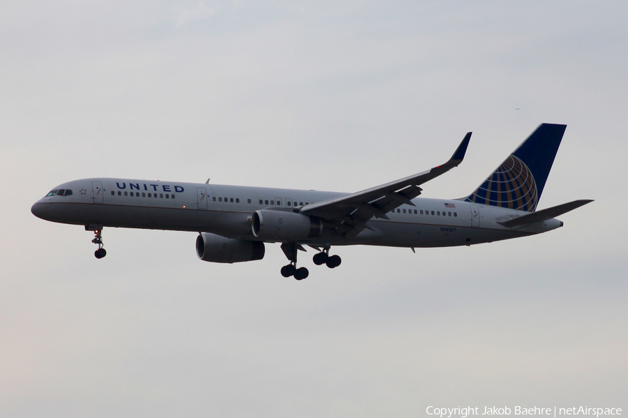 United Airlines Boeing 757-224 (N14107) | Photo 138955