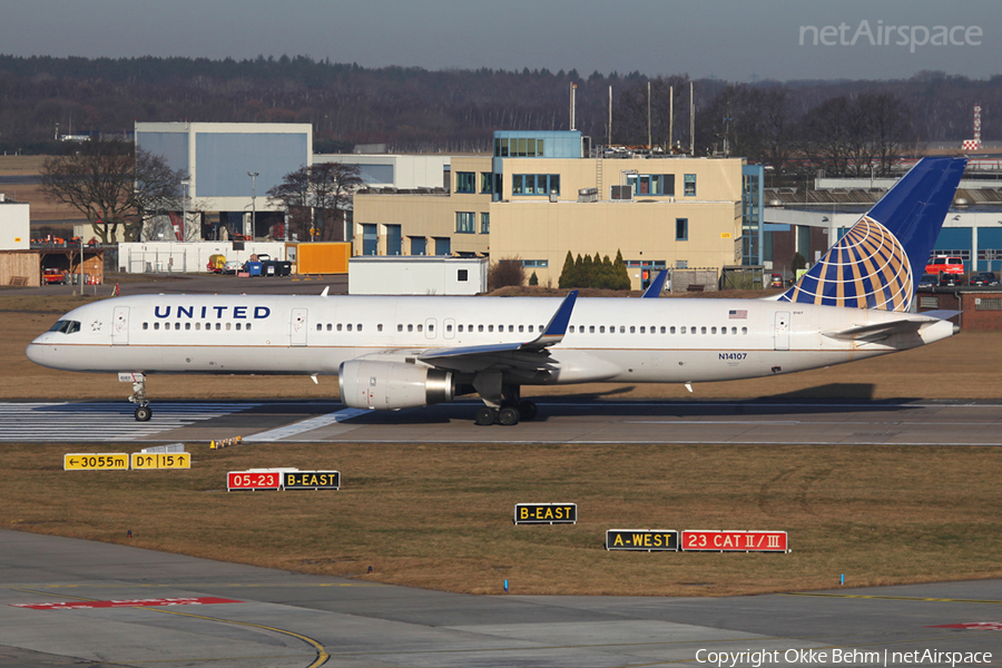 United Airlines Boeing 757-224 (N14107) | Photo 40697