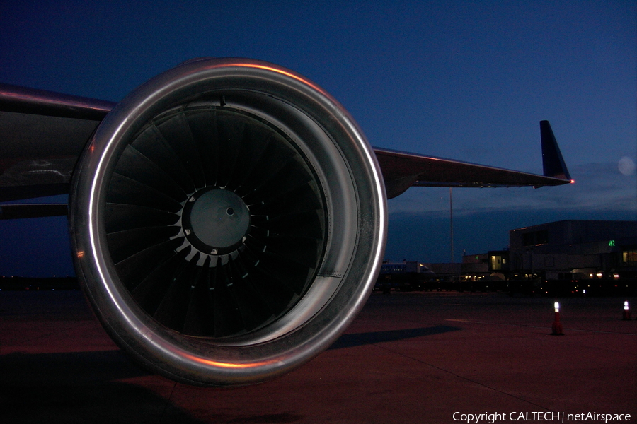 United Airlines Boeing 757-224 (N14107) | Photo 28712