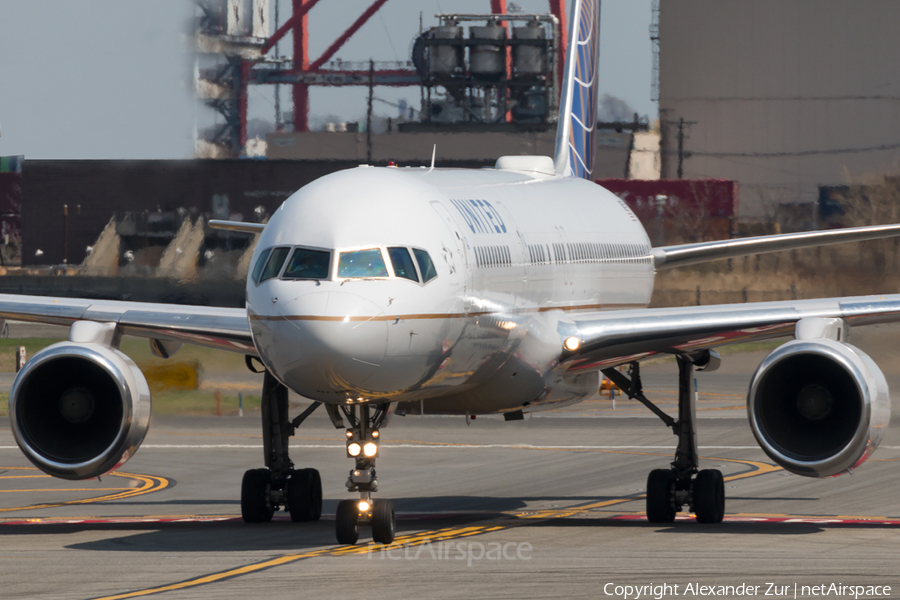 United Airlines Boeing 757-224 (N14118) | Photo 158649