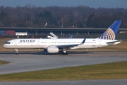 United Airlines Boeing 757-224 (N14118) at  Hamburg - Fuhlsbuettel (Helmut Schmidt), Germany