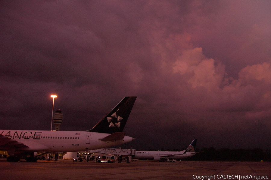United Airlines Boeing 757-224 (N14120) | Photo 29296