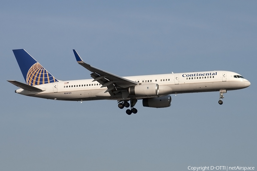 Continental Airlines Boeing 757-224 (N14121) | Photo 176622