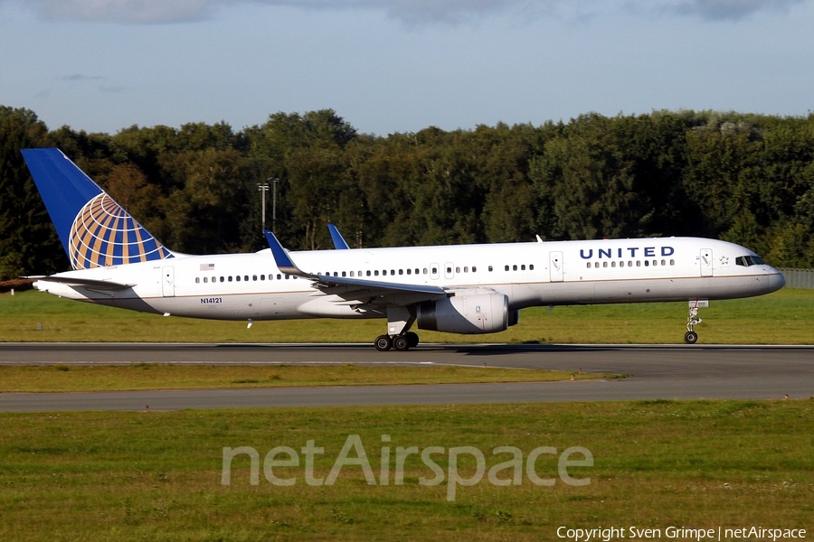 United Airlines Boeing 757-224 (N14121) | Photo 101870