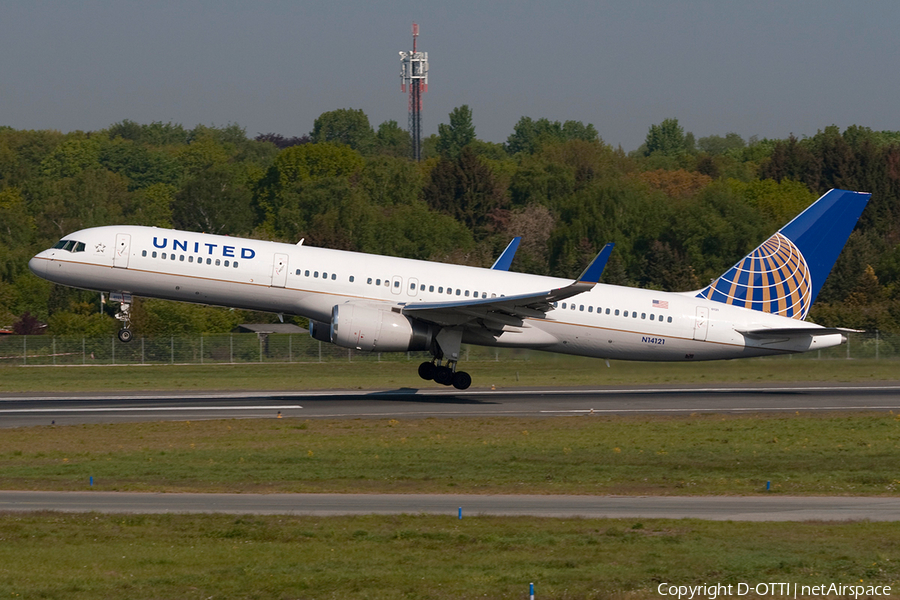 United Airlines Boeing 757-224 (N14121) | Photo 358837