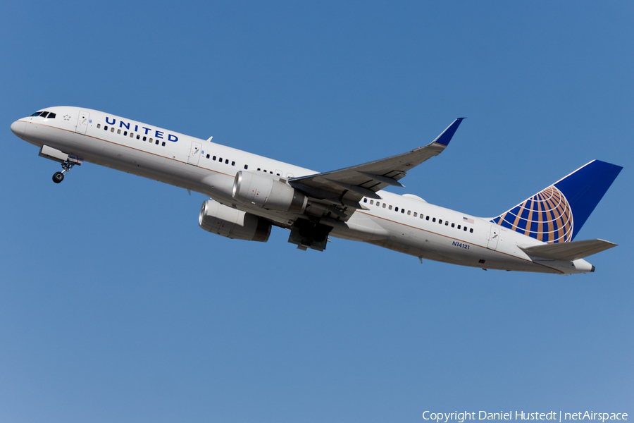 United Airlines Boeing 757-224 (N14121) | Photo 448585