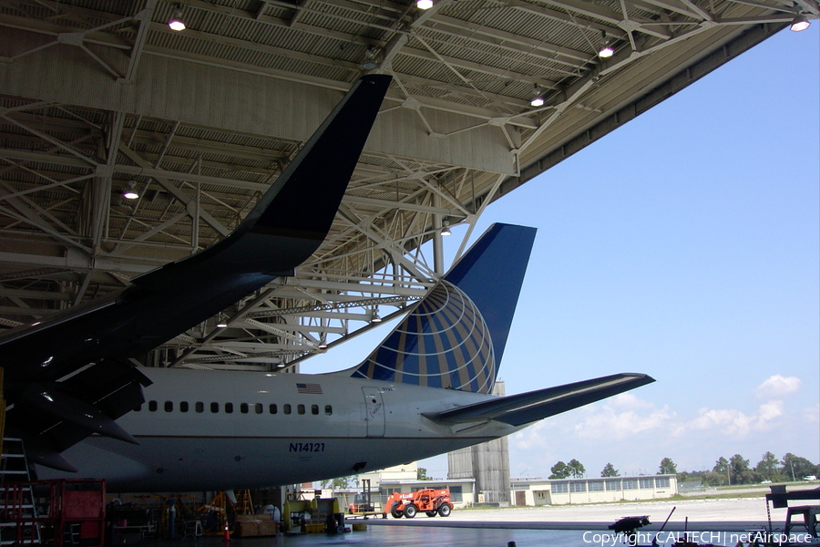 United Airlines Boeing 757-224 (N14121) | Photo 29730