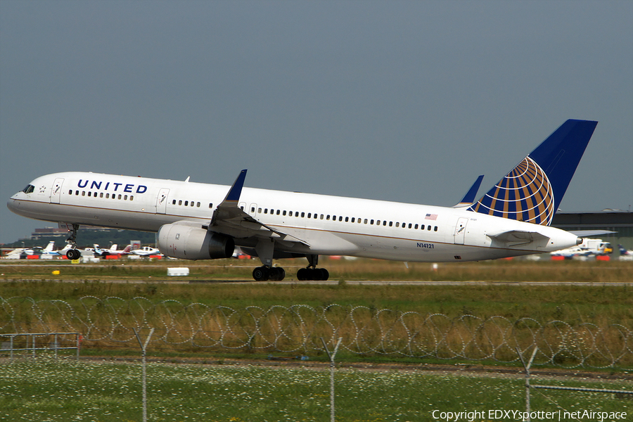 United Airlines Boeing 757-224 (N14121) | Photo 275839