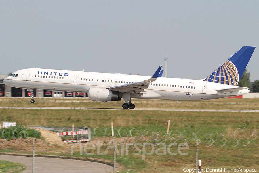 United Airlines Boeing 757-224 (N14121) | Photo 391813