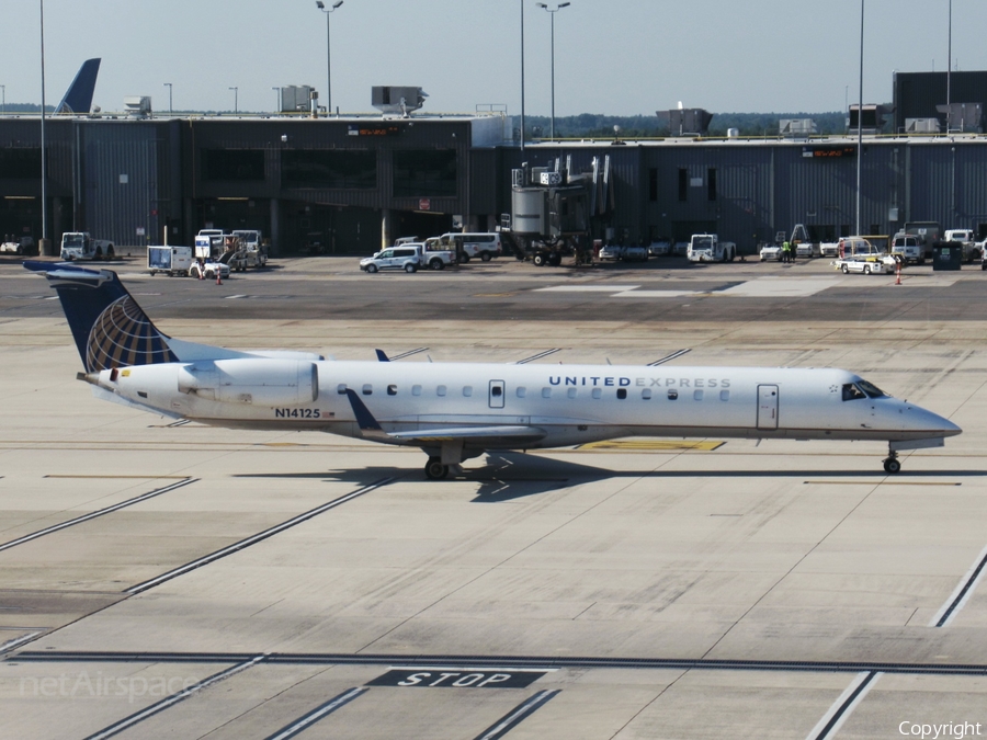 United Express (ExpressJet Airlines) Embraer ERJ-145XR (N14125) | Photo 515264