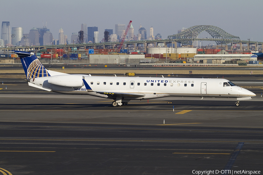 United Express (ExpressJet Airlines) Embraer ERJ-145XR (N14180) | Photo 344277