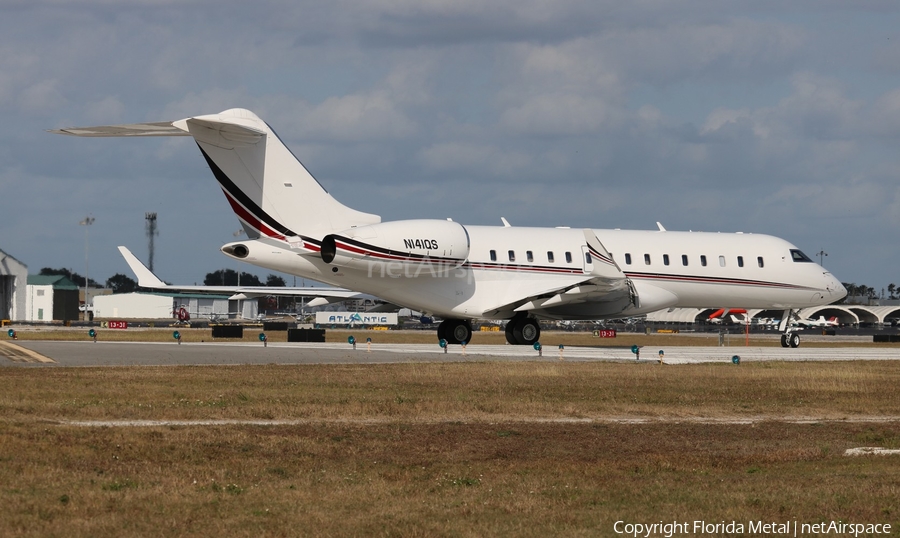 NetJets Bombardier BD-700-1A10 Global 6000 (N141QS) | Photo 567101